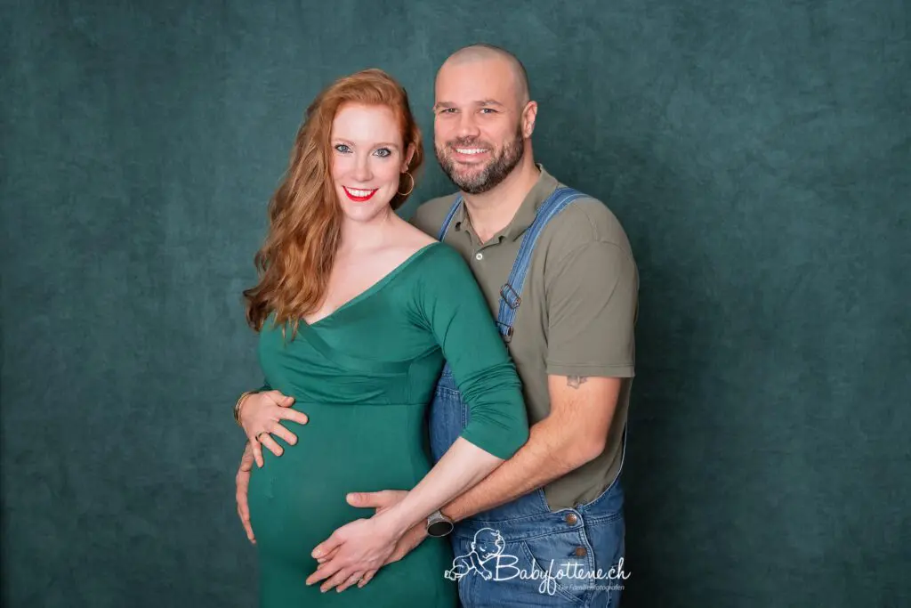 Die Bilder aus deinem Babybauchfotoshooting werden zu wertvollen Erinnerungen, die du auch deinem Kind eines Tages zeigen kannst.