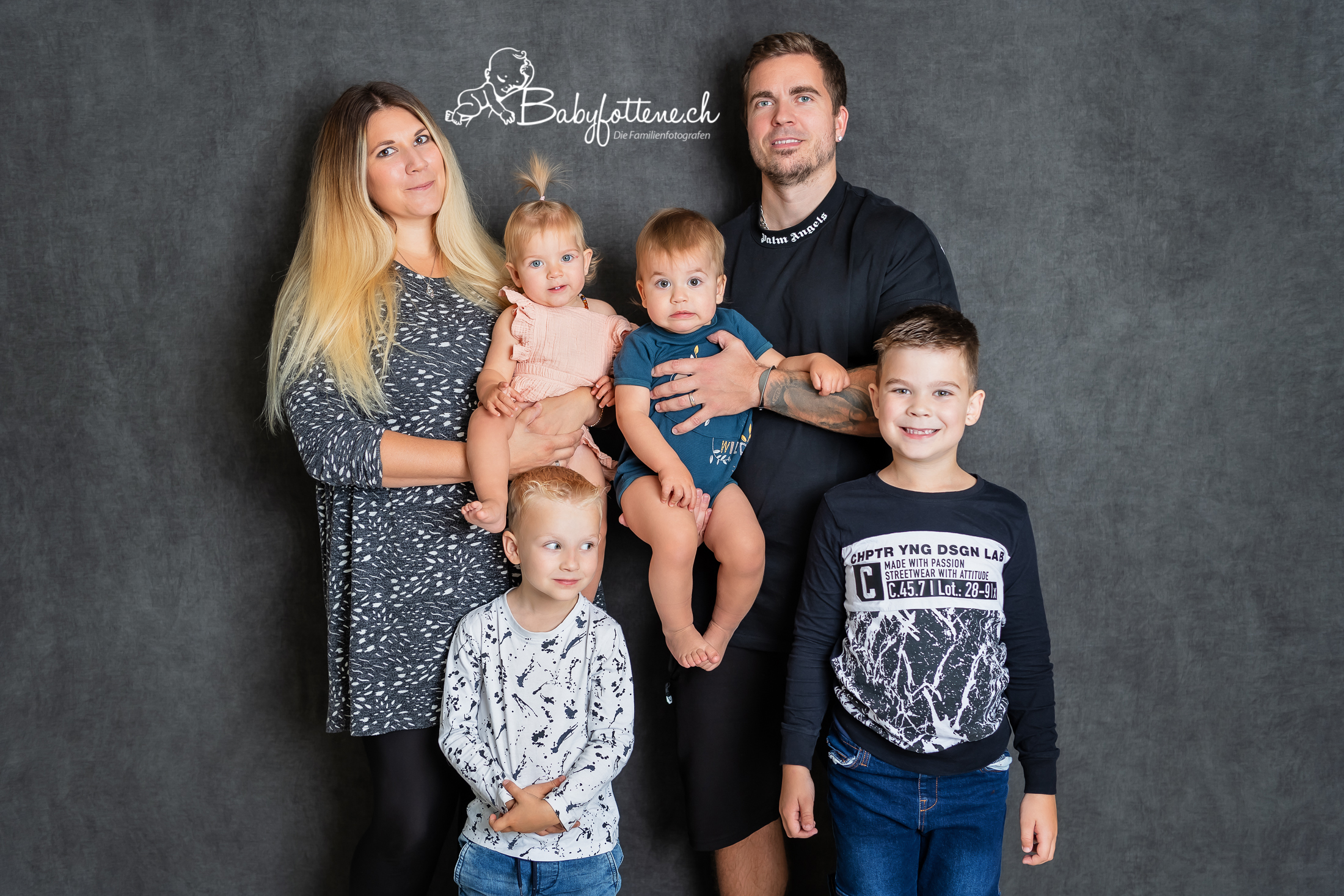 Familienfotografie Zürcher Oberland - Familienfoto im Fotoshooting
